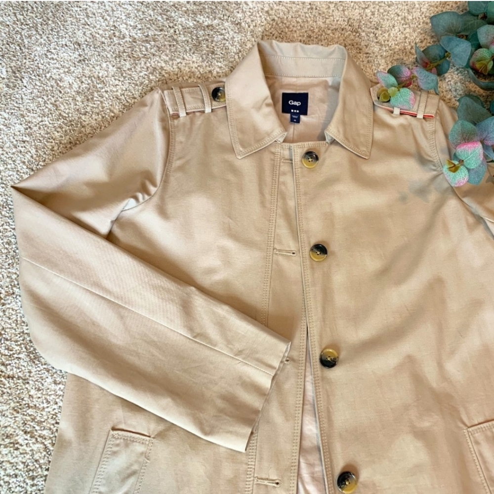 Gap Khaki Lightweight All-Weather Cotton Trench Coat